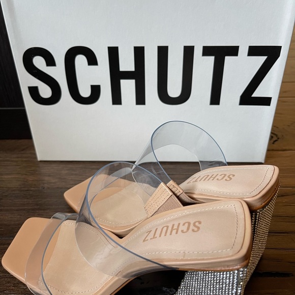 SCHUTZ
Ariellen Vinyl Crystal Block-Heel Sandals size 5.5 - Picture 3 of 7